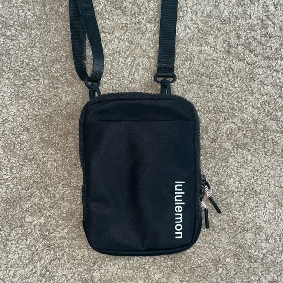 lululemon athletica Handbags - Lululemon crossbody bag